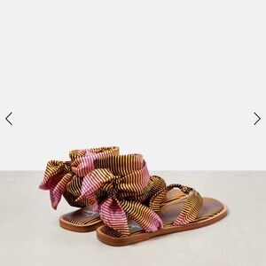 Nilo du desert striped louboutin